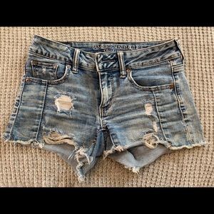 American Eagle size 2 super stretch Midi denim shorts